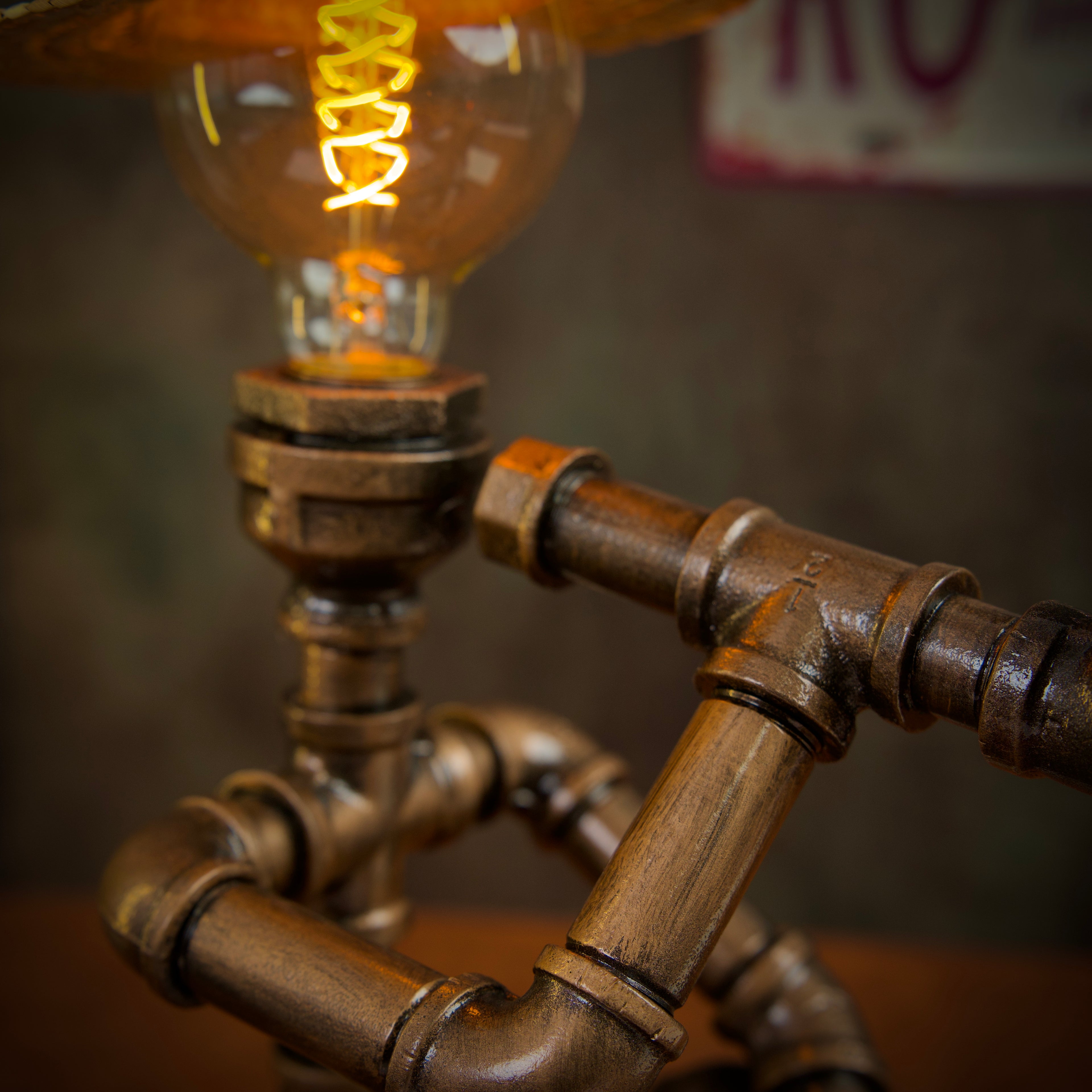"The Pipe" - Lámpara de metal artesanal estilo industrial, decoración para bares, mesas de té, cafeterías, lámpara de noche pequeña, iluminación retro steampunk, decoración de muebles