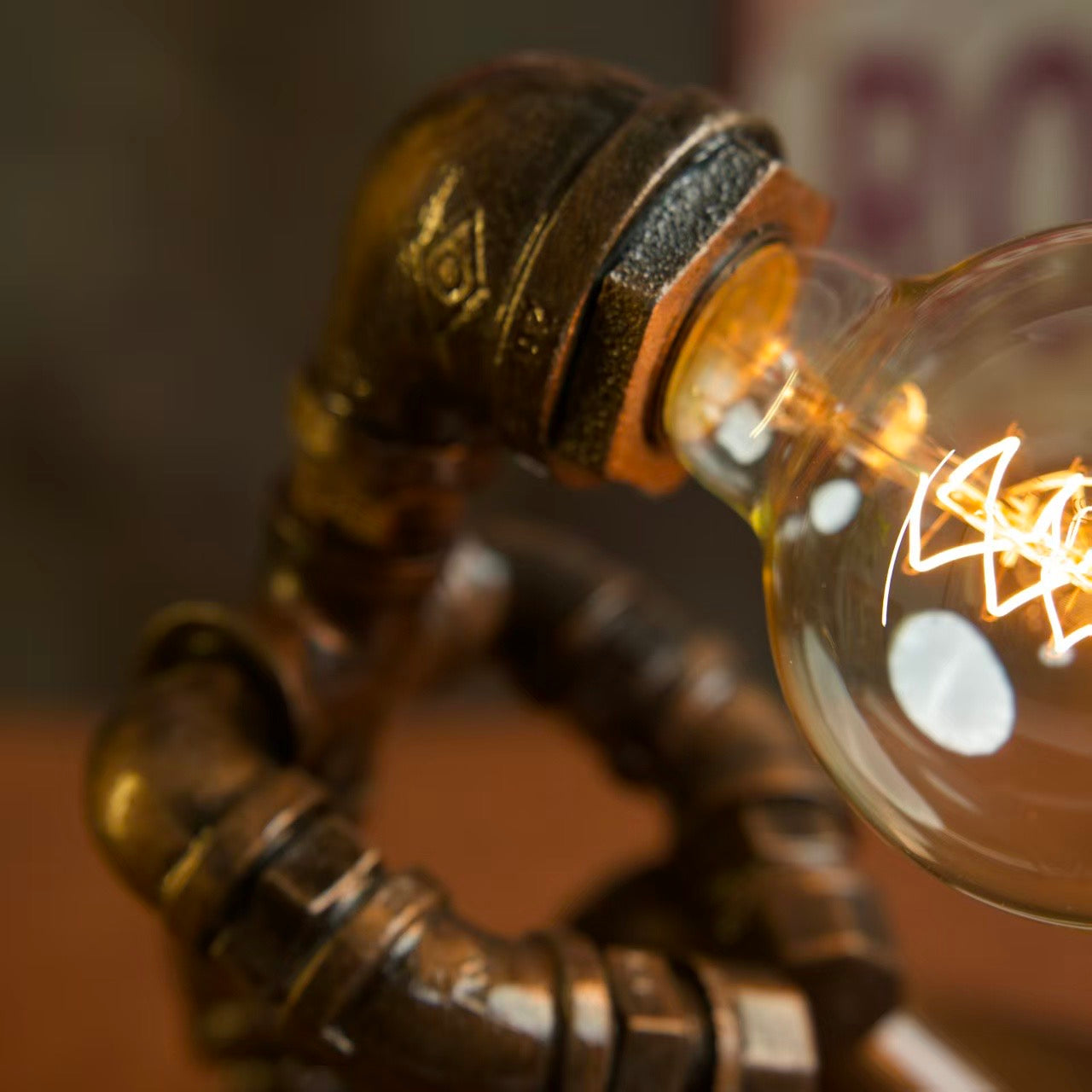 “Pondering”Steampunk Pipe Lamp - Handmade Industrial Vintage Robot Table Lamp, LED Night Light for Bar & Coffee Shop Decor